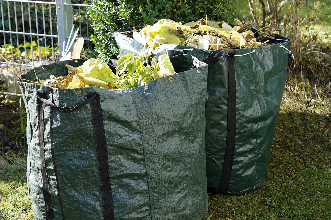 Kompostoituva puutarhajäte kierrätetään jatkossa osoitteessa Teollisuustie 5. 